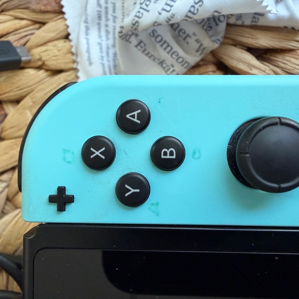 Nintendo Switch with Mint Green Left Joy-Con and Light Blue Right Joy-Con - Picture 2 of 4